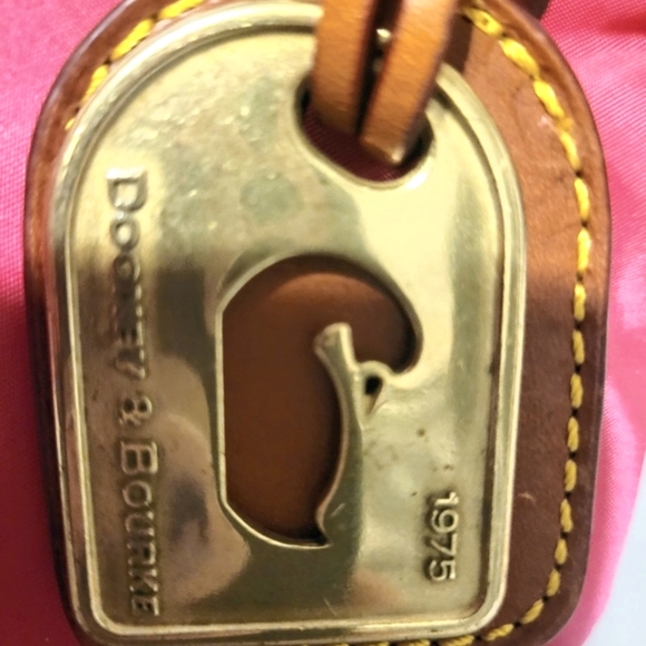 Vintage DOONEY & BOURKE Erica Shoulder Bag Salmon/Pink & Brown Leather Trim - Picture 7 of 11